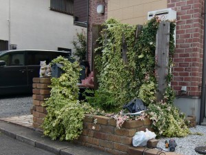 玄関脇のスペースを機能的でナチュラルな仕上がりに 羽村市神明台 東京の外構 エクステリア工事 ライズエクステリア